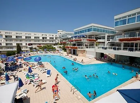 Delfin Plava Laguna מלון 2*