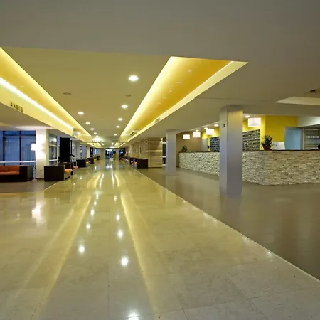 Delfin Plava Laguna מלון 2*
